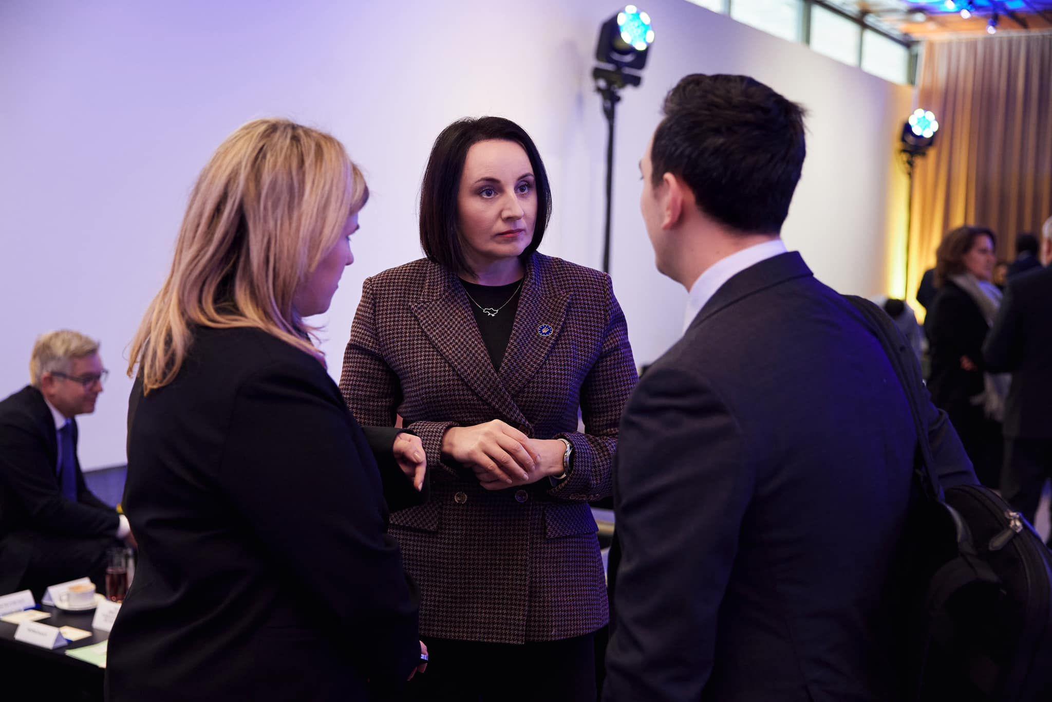 Представники ЄС та Уряду України під час засідання спільного засідання Уряду України та Колегії Європейських комісарів 