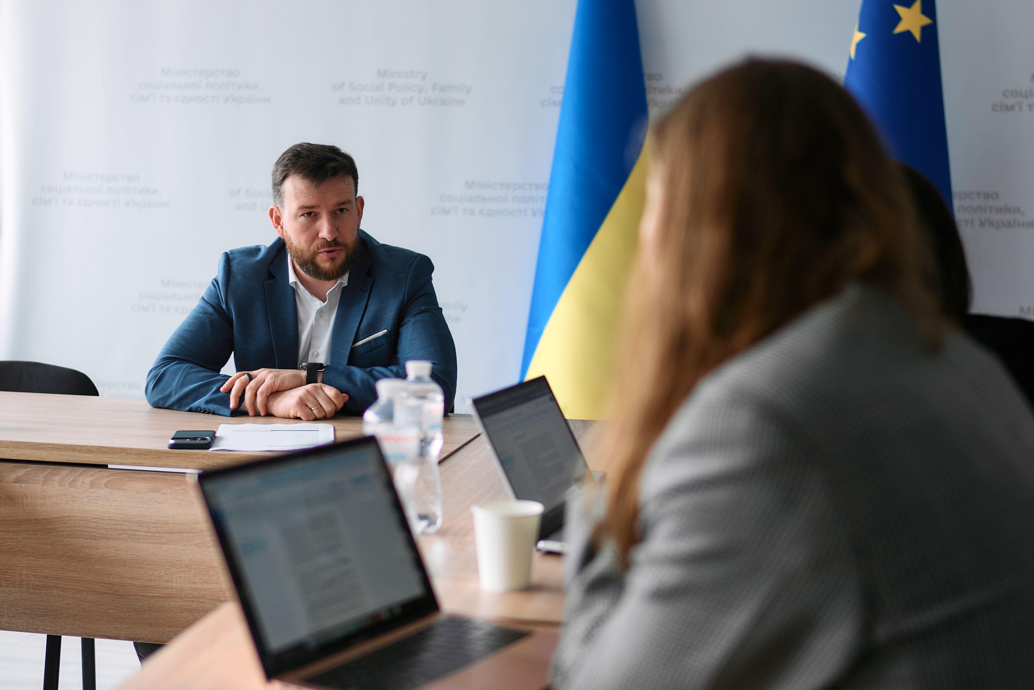 Денис Улютін про пенсійну реформу: Замість обовʼязкової накопичувальної системи ми плануємо запровадимо добровільну з «автозаписом»