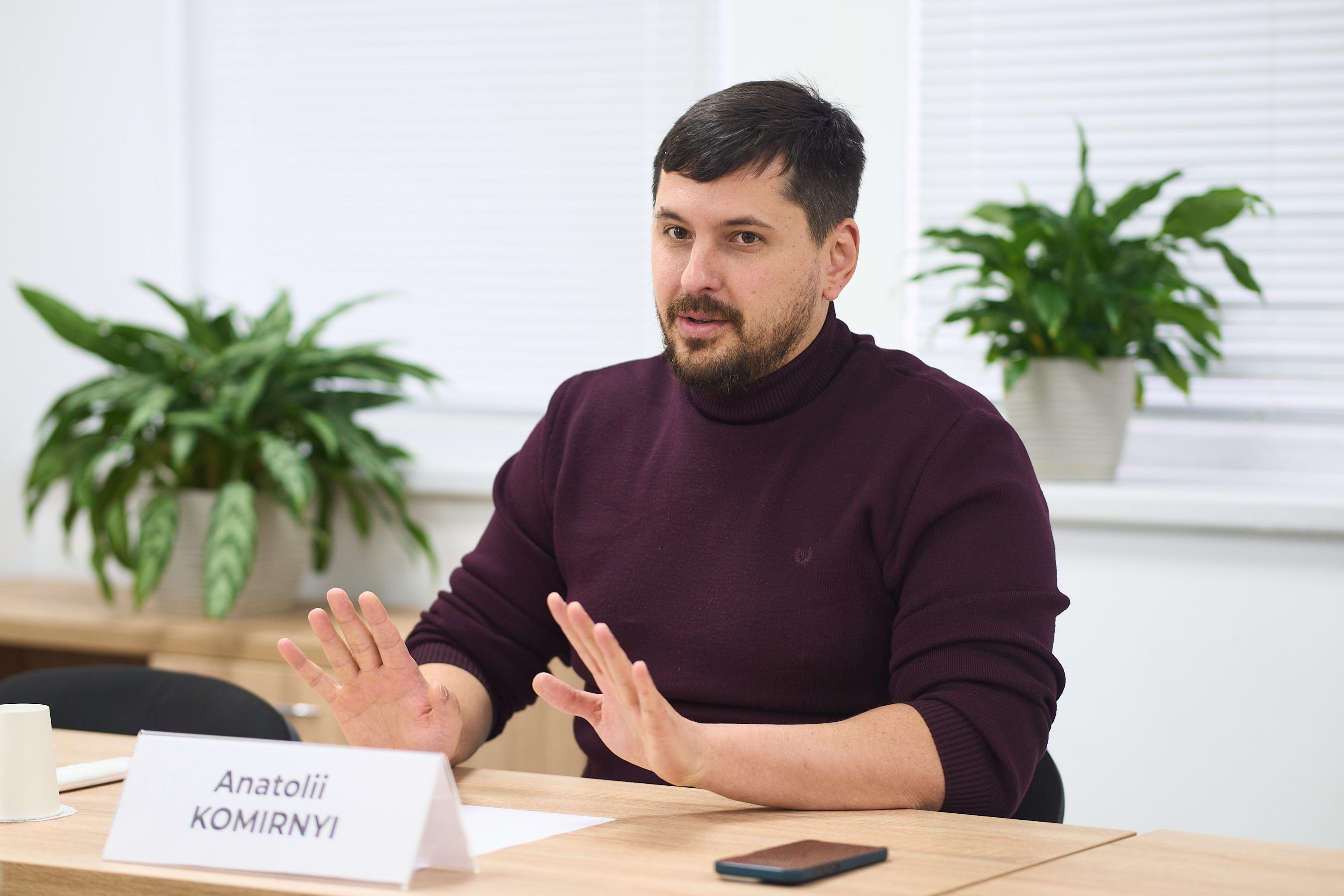 На фото заступник Міністра соціальної політики, сім"ї та єдност із питань цифрового розвитку, цифрових трансформацій і цифровізації анатолій Комірний 