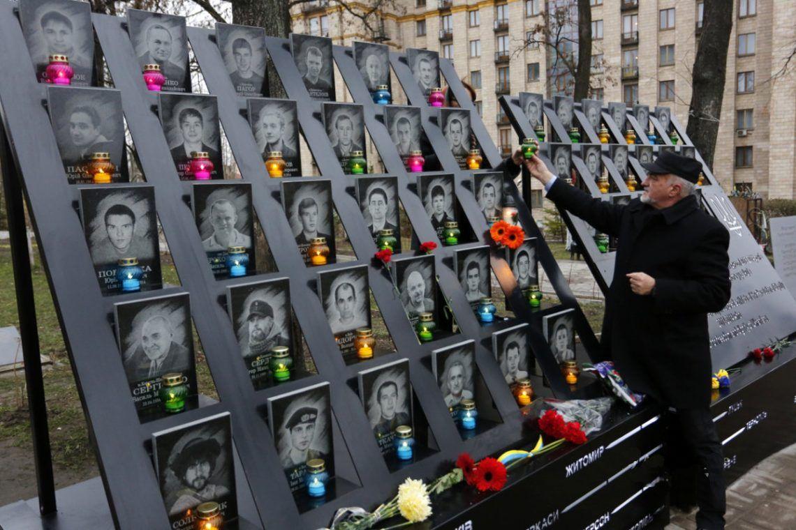 На фото Меморіал Героїв Небесної Сотні