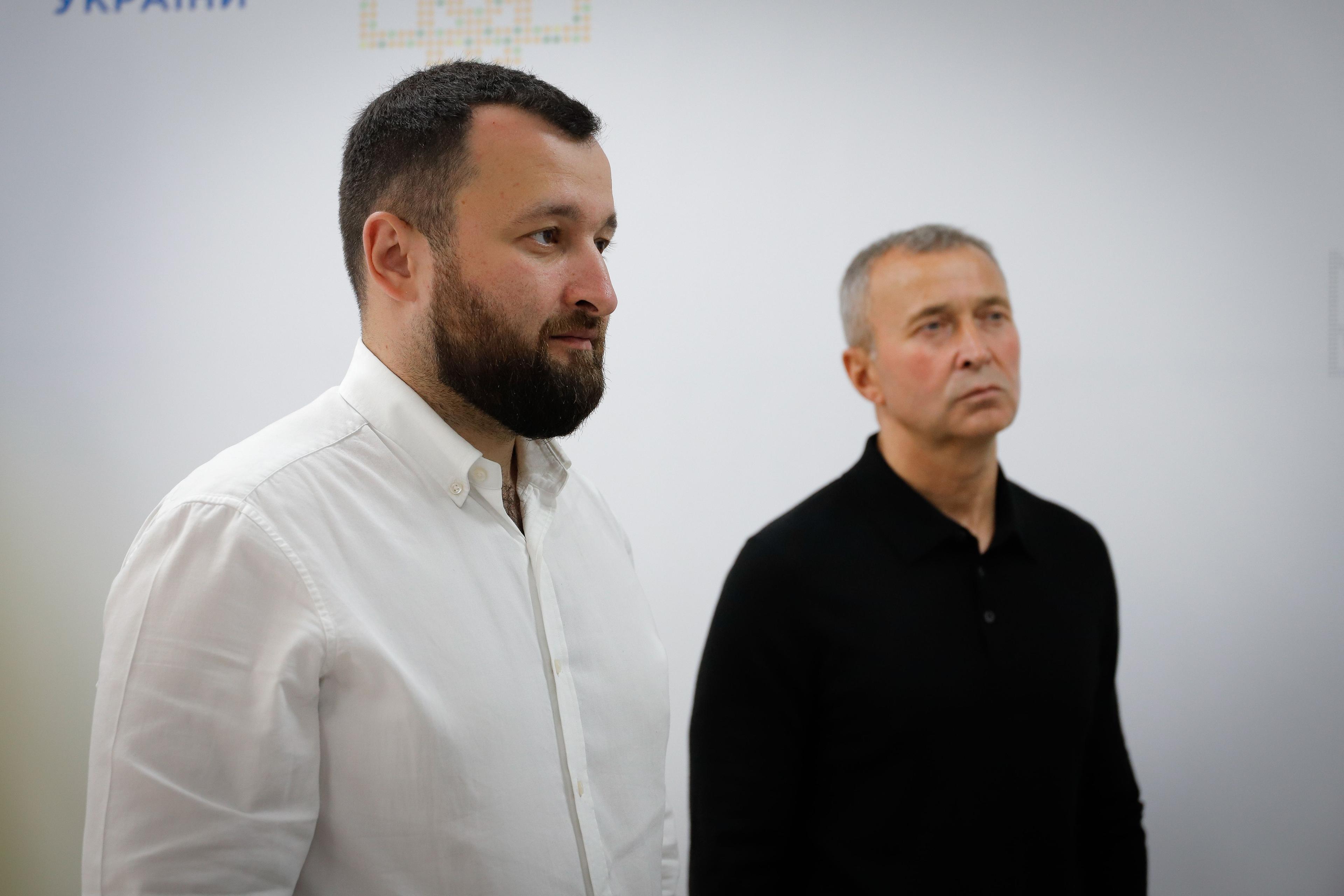 На фото заступник Міністра Володимир Василенко з представниками  Всеукраїнської профспілки захисників України, спортсменів та працівників сфер