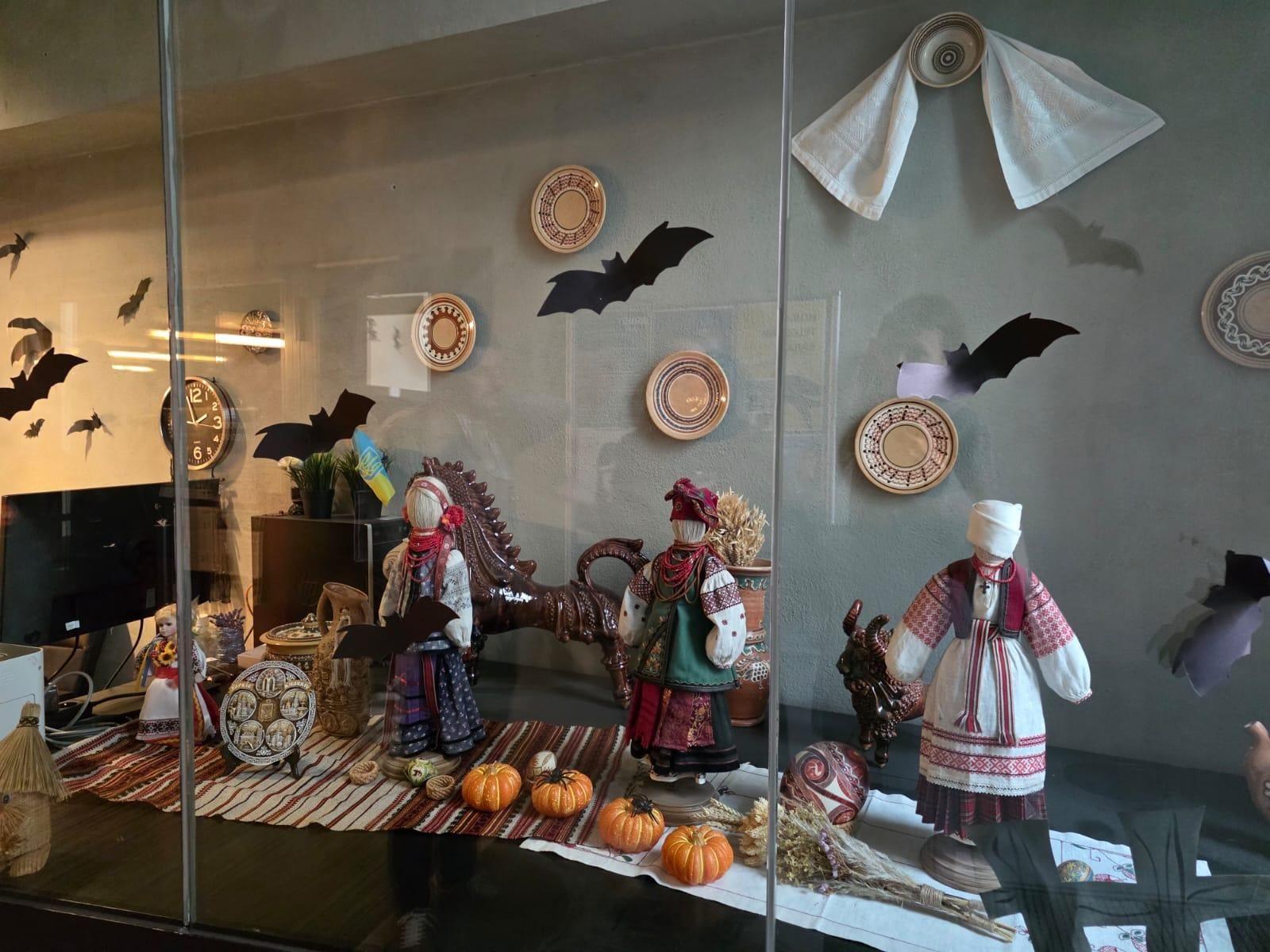 На фото зображено вироби, зроблені власними руками На фото зображено вироби, зроблені власними руками